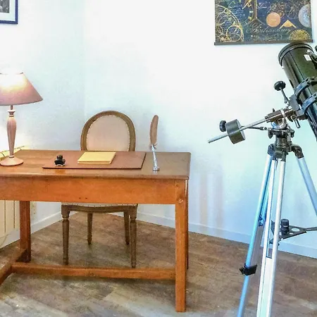 Largeteau Astronomer's House * Saint-Maurice-le-Girard