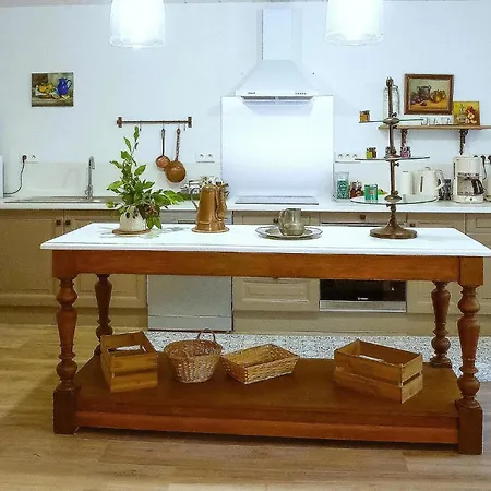 Largeteau Astronomer's House * Saint-Maurice-le-Girard