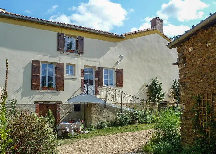 Largeteau Astronomer's House Hébergement de vacances Saint-Maurice-le-Girard